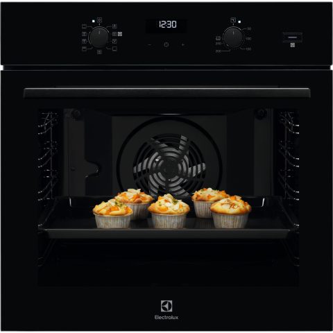 Electrolux 72 L 2990 W Melns